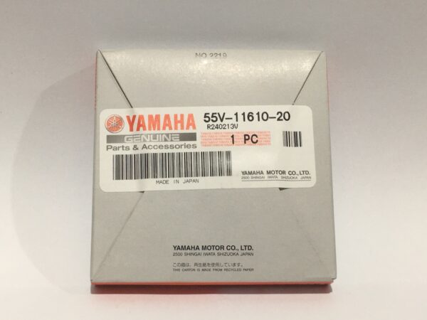 The box labeled "Yamaha Genuine Parts & Accessories", corresponding to part number 55V-11610-20, includes a 0.50 mm piston ring set. This product is manufactured in Japan and contains a single piece.