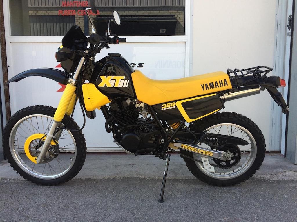 XT350 amarilla