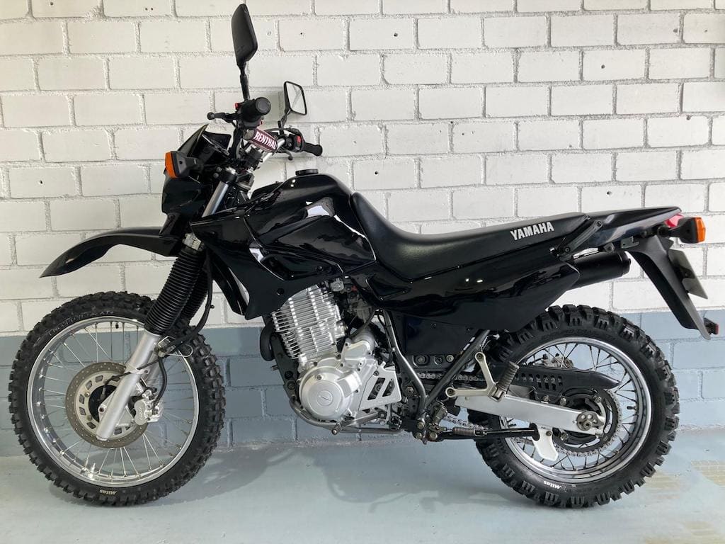 XT600 negra sebas